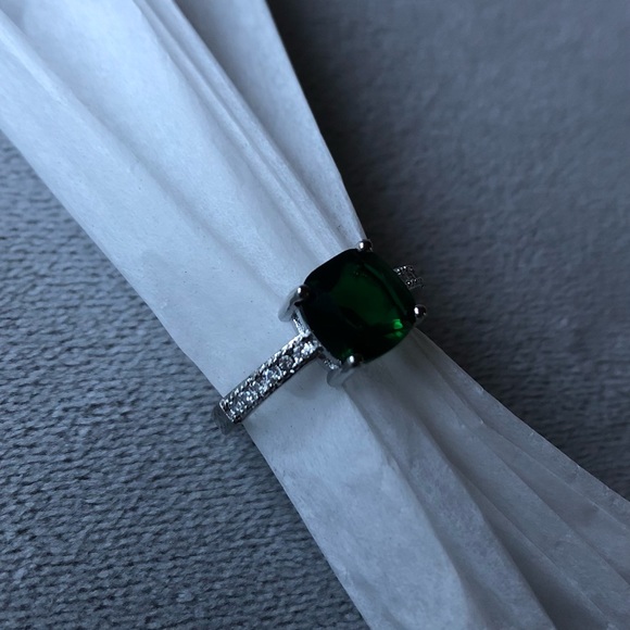 Emerald Colour Square Cut with Cubic Zirconia ~ Stainless Steel ~ Brand New - Picture 3 of 12